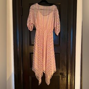 Frosty pink vintage dress with patterned/transparent fabric and slip 🌸🪷💫